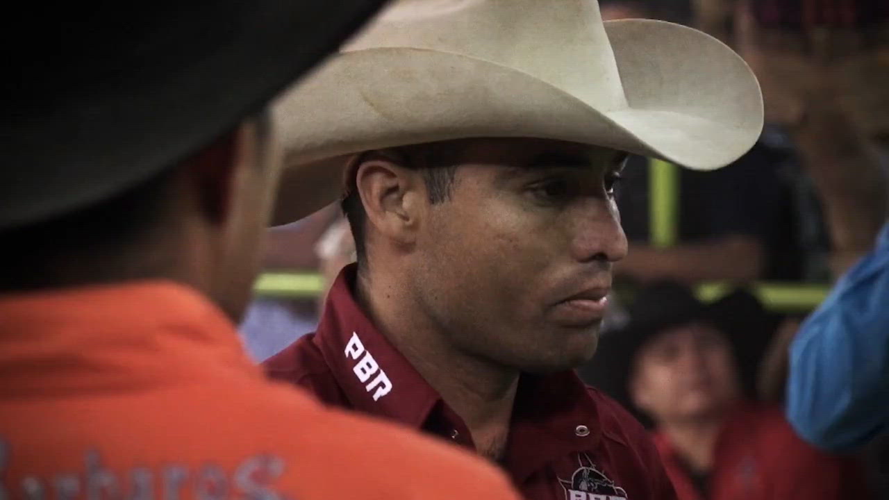 Jaripeo: Bull Riding Gone Loco