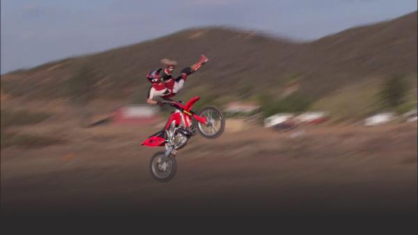 Dustin Nowak attempting the Shaolin